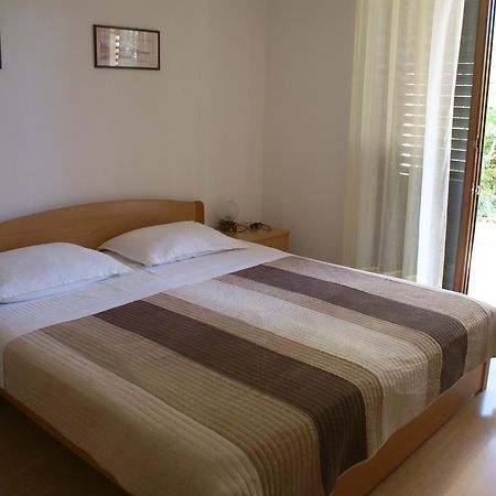 Apartment Ana M Krk Town Exterior foto