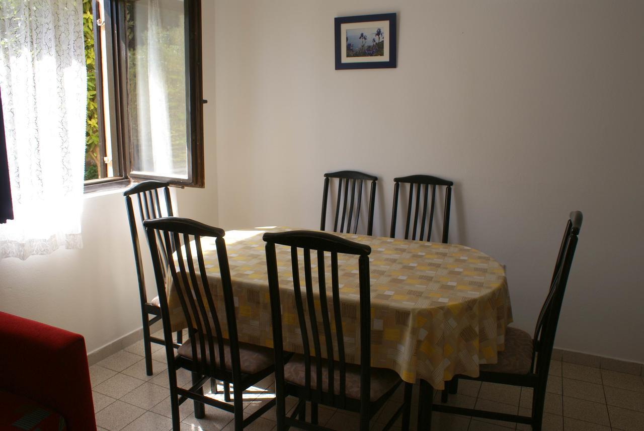 Apartment Ana M Krk Town Exterior foto